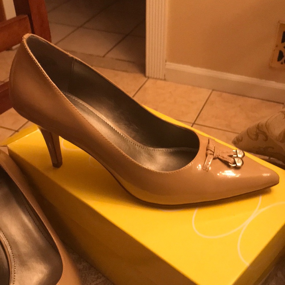 Shoes - Picture 2 of 5